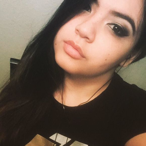 Meet your Posher, Melanie - Picture 1 of 1